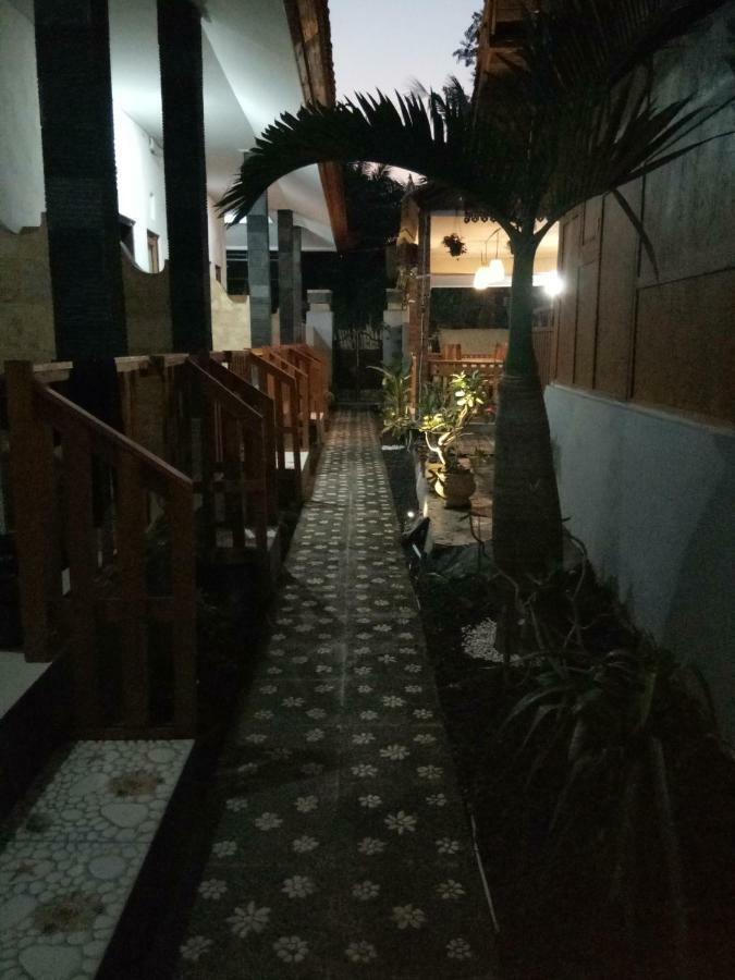 Bagoesfull Homestay Nusa Penida RedPartner Toyapakeh Exterior foto